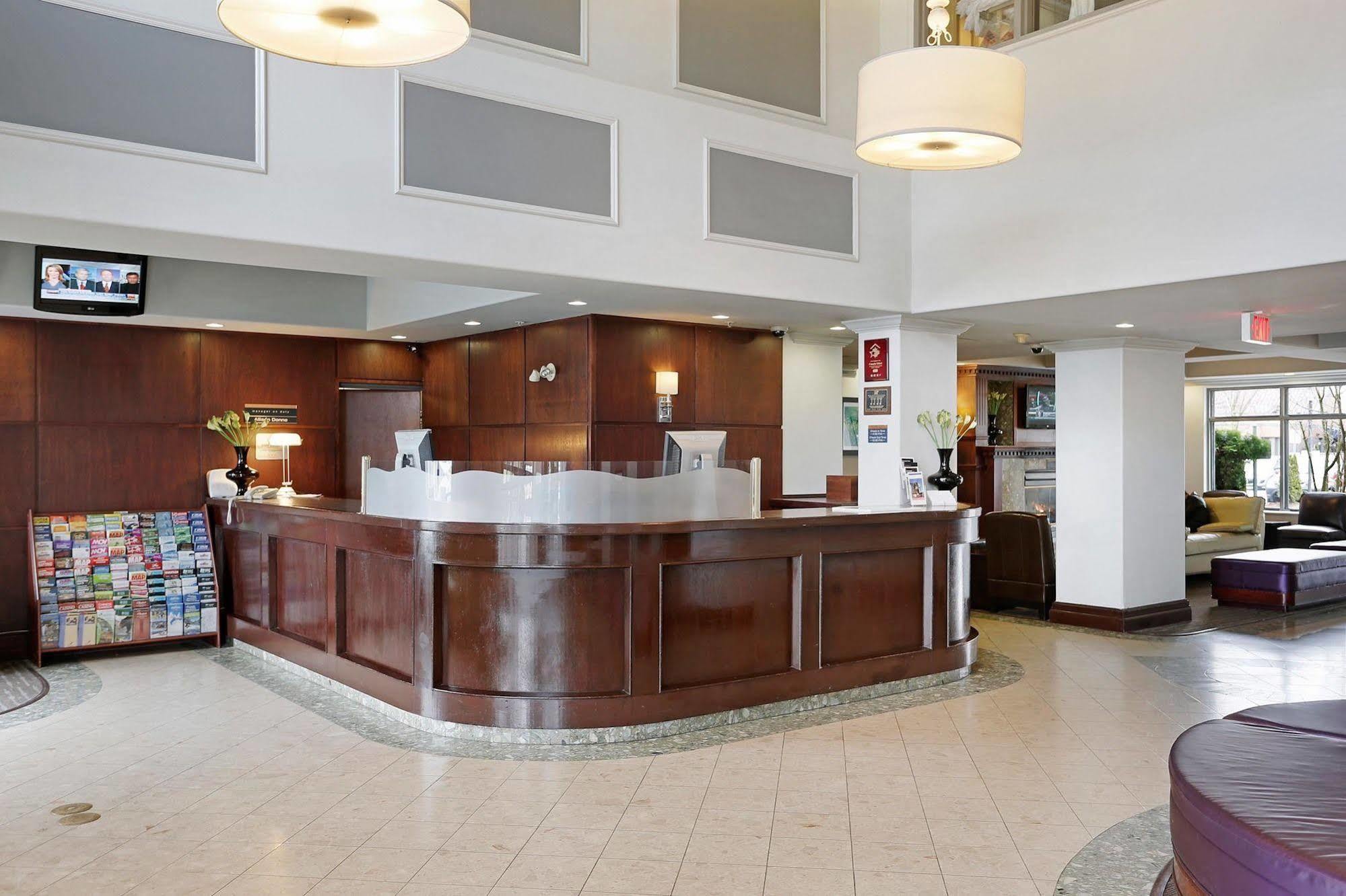 Sandman Hotel Vancouver Airport Richmond Exterior photo
